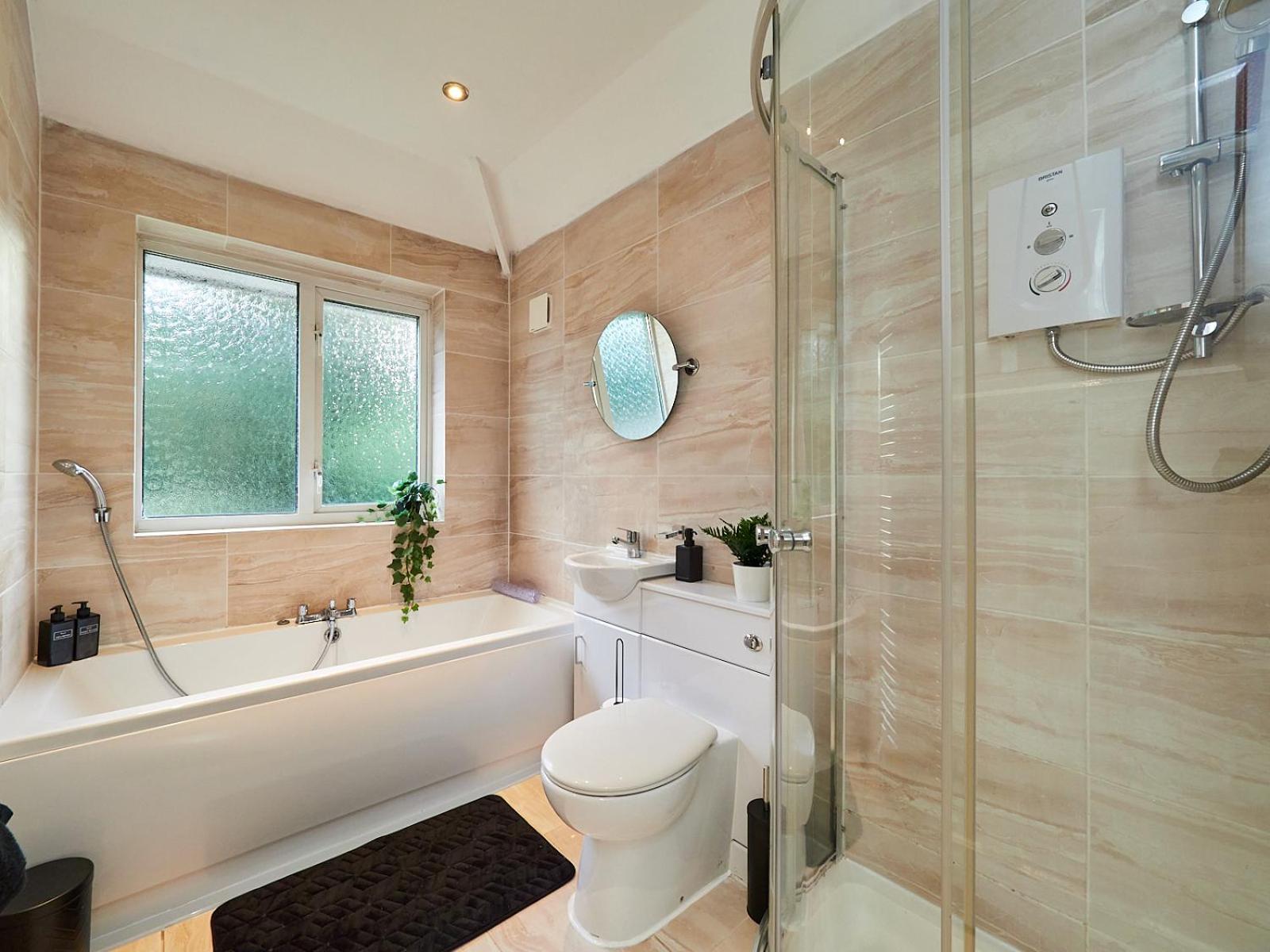 Holiday home B26-contractors-hs2-nec-bhx Guests